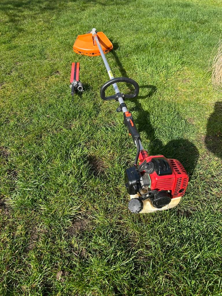 Nette bosmaaier goedwerkend, Ophalen of Verzenden, Zo goed als nieuw, 30 tot 50 cm, Benzine