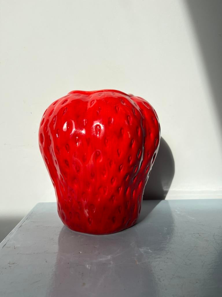 Rode keramiek aarbei vaas, zgan!, Overige kleuren, Ophalen of Verzenden, Minder dan 50 cm, Glas