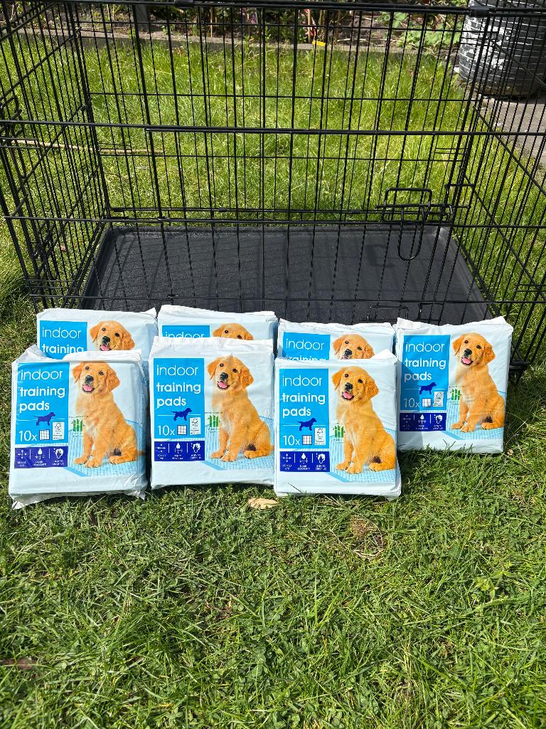 Hondenbench incl. 75 training pads, Ophalen, Zo goed als nieuw