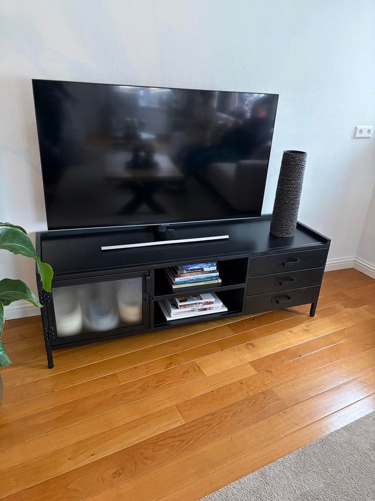 Mooie stoere zwarte tv kast, Ophalen, 100 tot 150 cm, Nieuw, Minder dan 100 cm