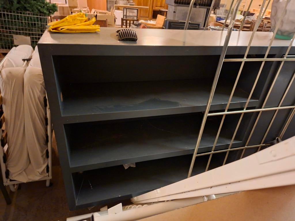 Grote zwarte kast met 3 schappen, Ophalen of Verzenden