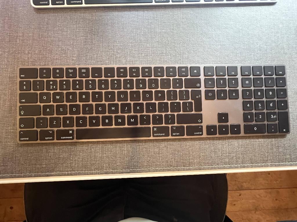 Apple Magic Keyboard 2 – A1843 - Space Grey – top staat, Computers en Software, Toetsenborden, Ophalen, Gebruikt, Multimediatoetsen