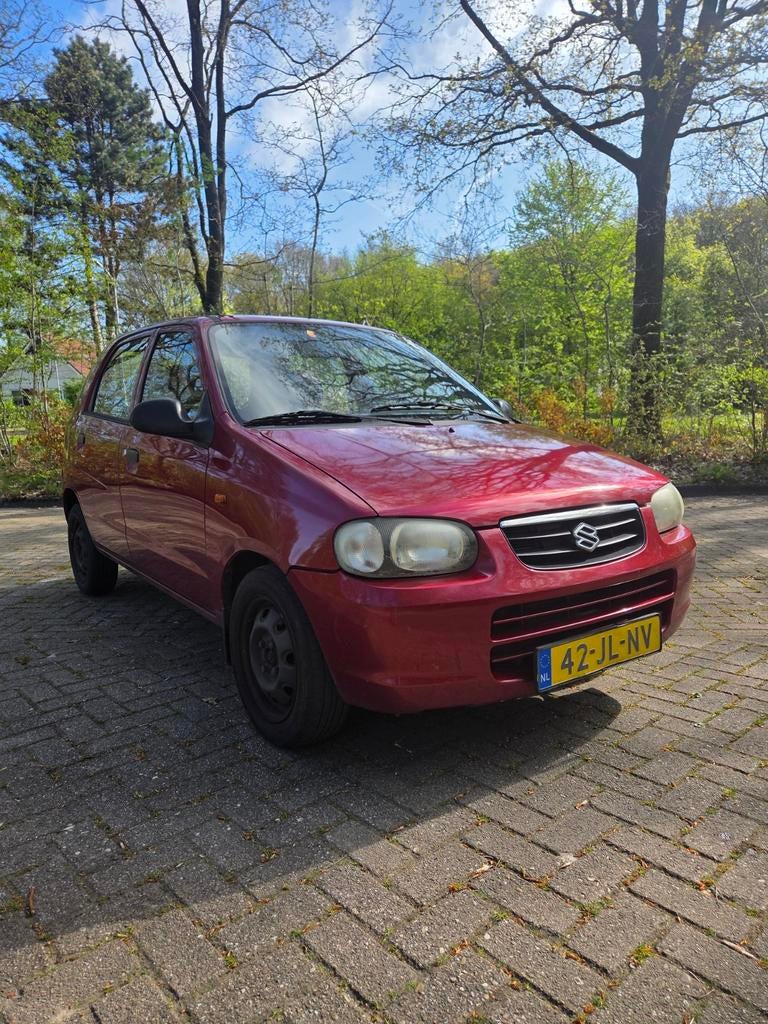 Suzuki Alto 1.1 2002 Rood, Auto's, Voorwielaandrijving, 750 kg, 4 cilinders, 4 stoelen
