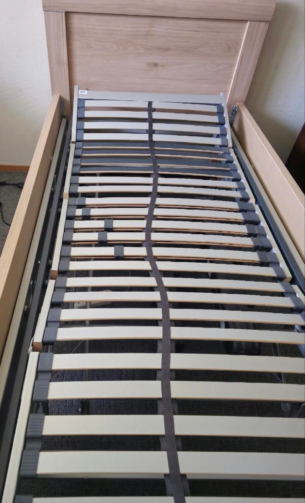 Seniorenbed elektrisch verstelbare lattenbodem, Huis en Inrichting, Slaapkamer | Bedden, Zo goed als nieuw, Eenpersoons, 90 cm