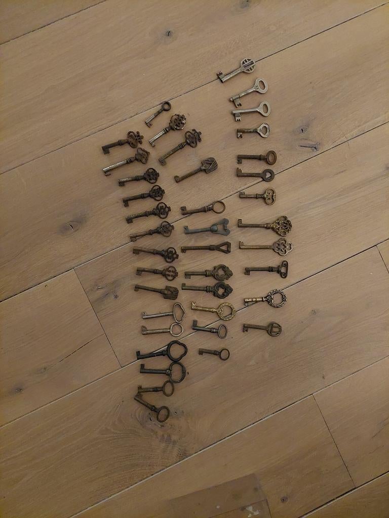 Oude sleutels, diverse soorten, Ophalen of Verzenden