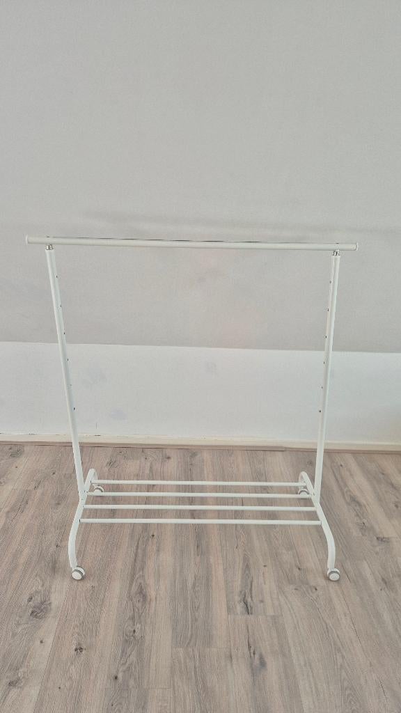 Kledingrek Ikea, Ophalen, Gebruikt