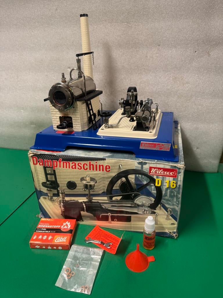 Wilesco D16 Stoommachine Blauw/Wit - Compleet met toebehoren, Ophalen of Verzenden, Zo goed als nieuw
