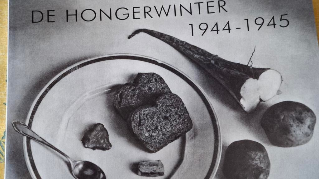 DE HONGERWINTER van 1944-1945, Boeken, Ophalen of Verzenden, Tweede Wereldoorlog, Zo goed als nieuw