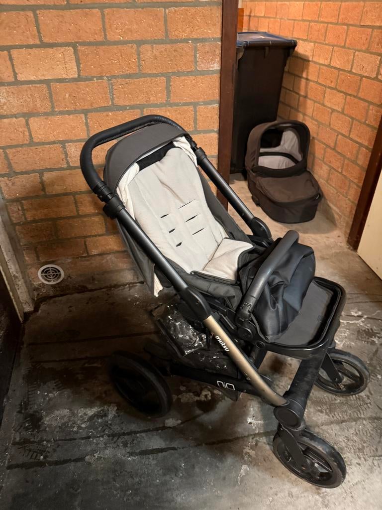 Mutsy Nio kinderwagen met reiswieg, Kinderen en Baby's, Kinderwagens en Combinaties, Gebruikt, Ophalen of Verzenden, Combiwagen