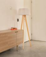 Driepoot vloerlamp Miller - MADE, Huis en Inrichting, Lampen | Vloerlampen, Ophalen, Scandinavisch, modern, minimalistisch, 100 tot 150 cm