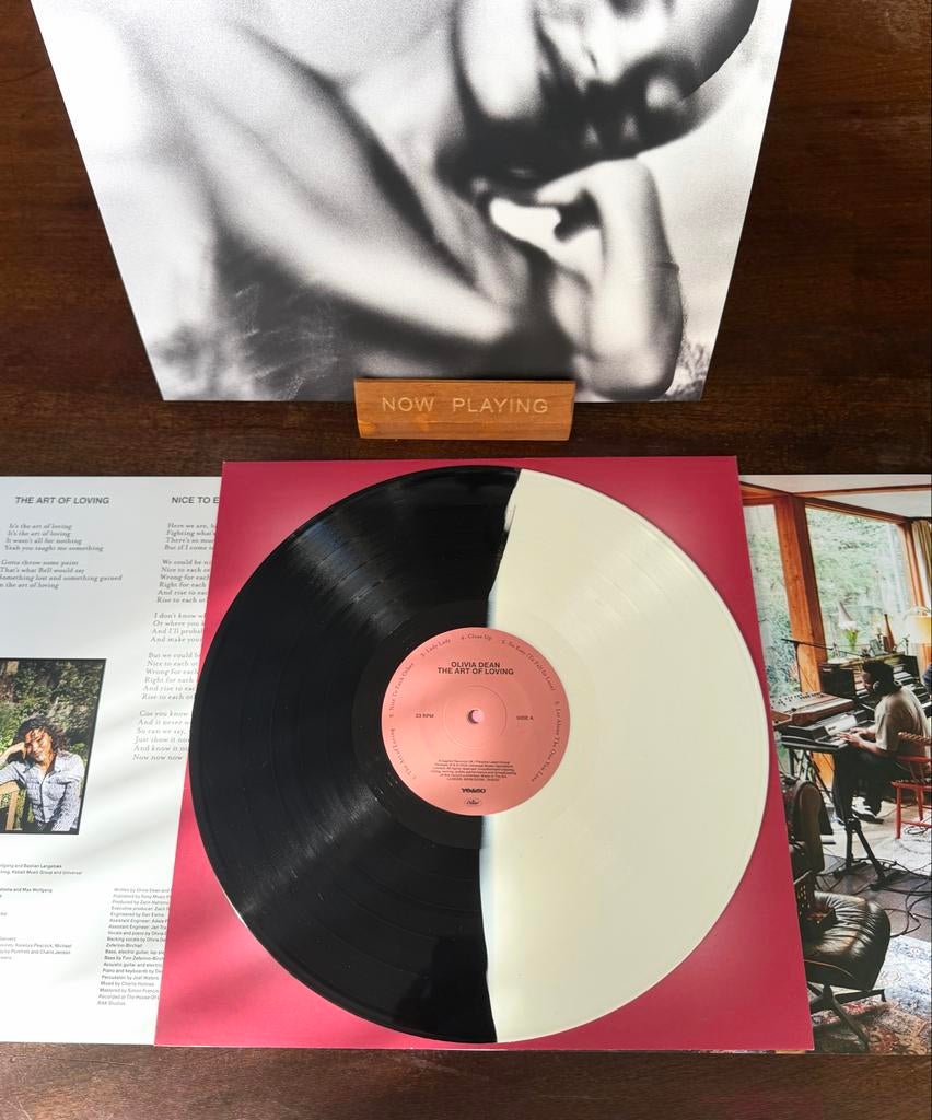 GESEALED "the art of loving" Split Black White Olivia Dean, Hobby en Vrije tijd, Theezakjes, Ophalen of Verzenden, Theezakje(s)