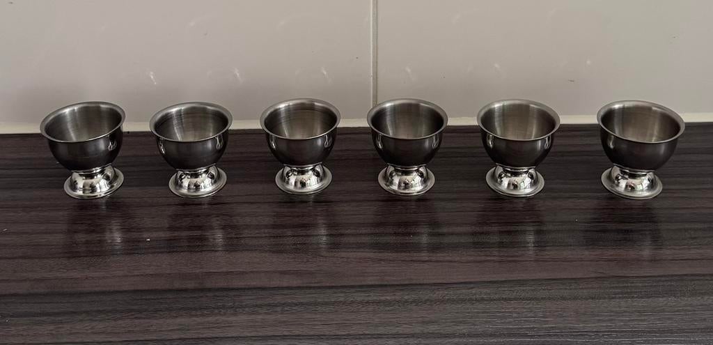 Zes eierdopjes. Leuk voor een gedekte tafel met Pasen., Overige materialen, Overige typen, Ophalen of Verzenden, Zo goed als nieuw