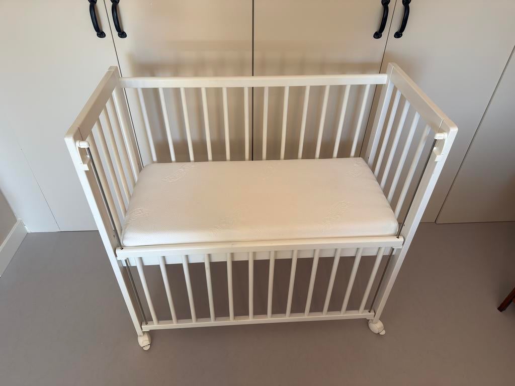 Co sleeper / wieg Petite Amelie incl. matras, Ophalen, Zo goed als nieuw, Wieg