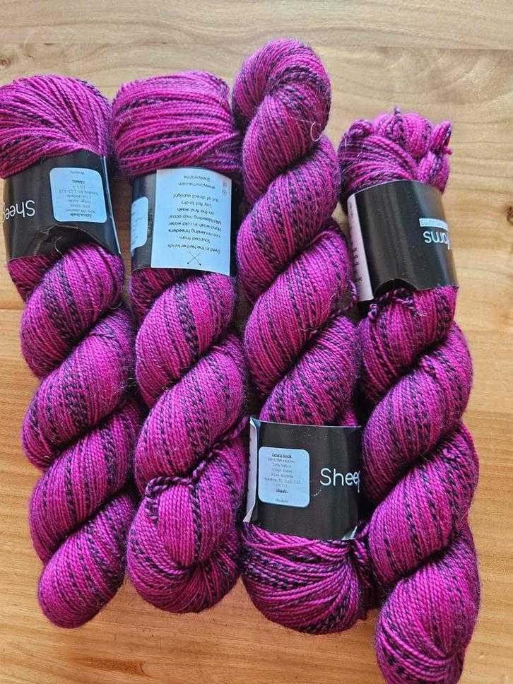 Sheep Yarns Zebra Sock - Handgeverfde Sokkenwol, Hobby en Vrije tijd, Breien en Haken, Ophalen of Verzenden