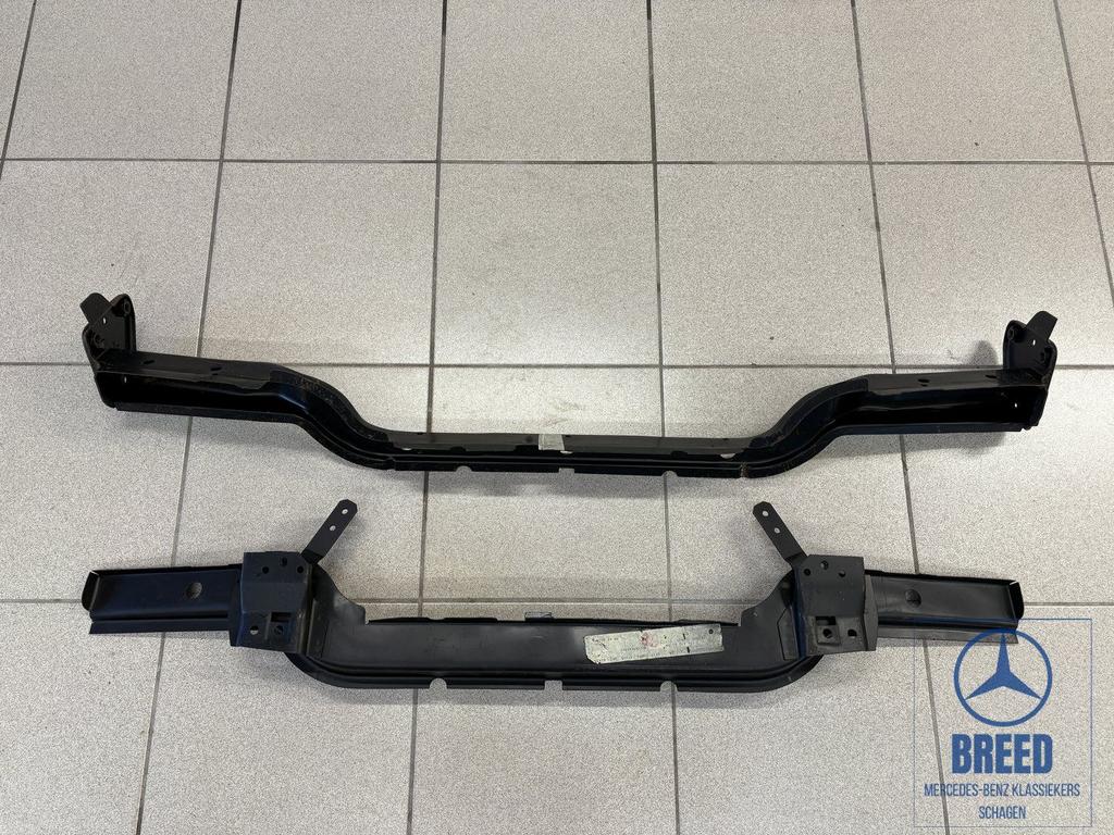 NOS dwarsbalk voorzijde voor Mercedes-Benz W114 W115 /8 1e s, Auto-onderdelen, -, Nieuw, Ophalen of Verzenden, Bumper