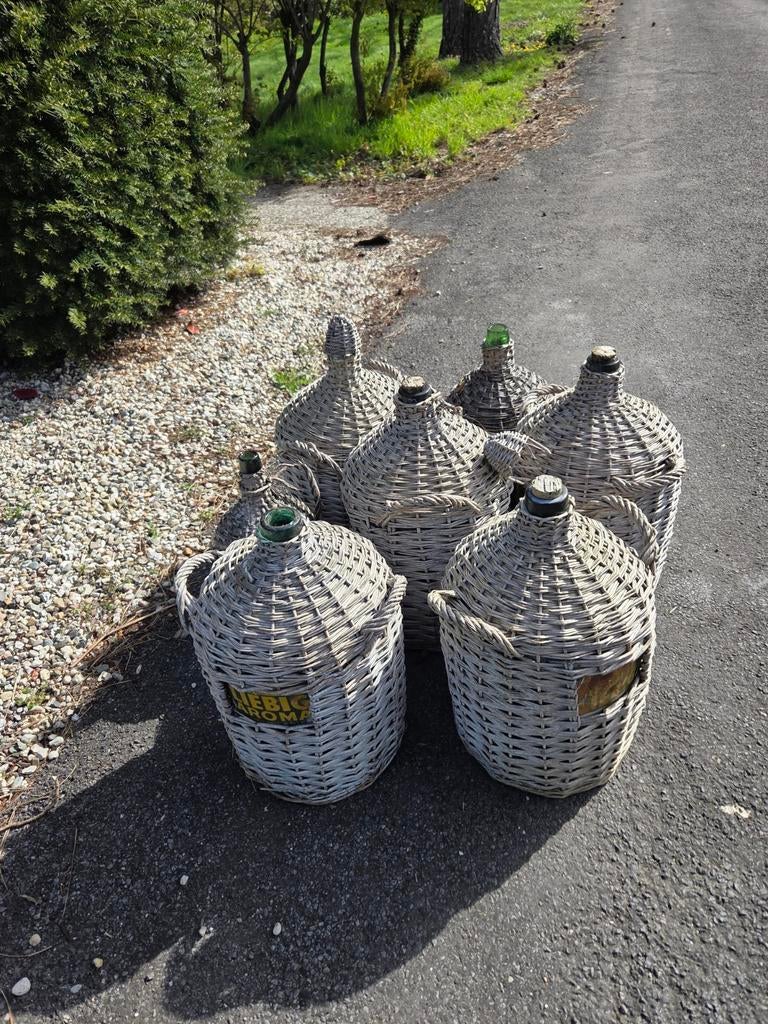 Grote mandflessen met rieten omhulsel, Antiek en Kunst, Ophalen