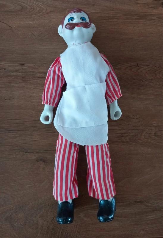 Pop van stof en stenen hoofdje, handjes en voetjes, Verzamelen, Poppen, Zo goed als nieuw, Pop, Ophalen of Verzenden