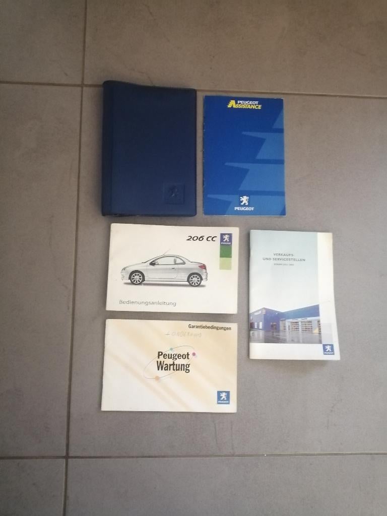 Compleet mapje boekjes PEUGEOT 206 CC (cabrio) 00/07 duits, Auto diversen, Handleidingen en Instructieboekjes, Ophalen of Verzenden