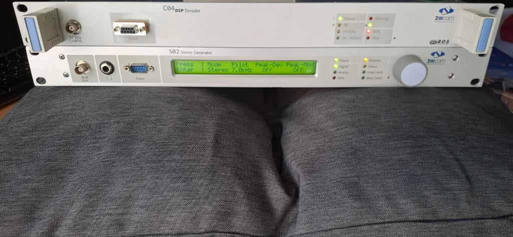 2wcom C04 DSP Encoder en S02 Stereo Generator, Ophalen of Verzenden, Gebruikt