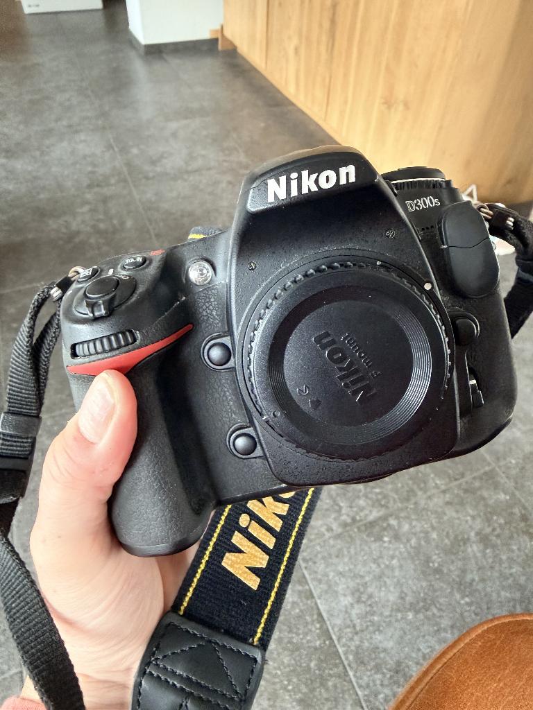 D300s Nikon body plus twee batterijen en lader, Gebruikt, Spiegelreflex, Ophalen of Verzenden, Nikon