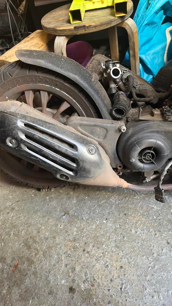 Vespa sprint iger uitlaat, Ophalen of Verzenden, Zo goed als nieuw, Uitlaat