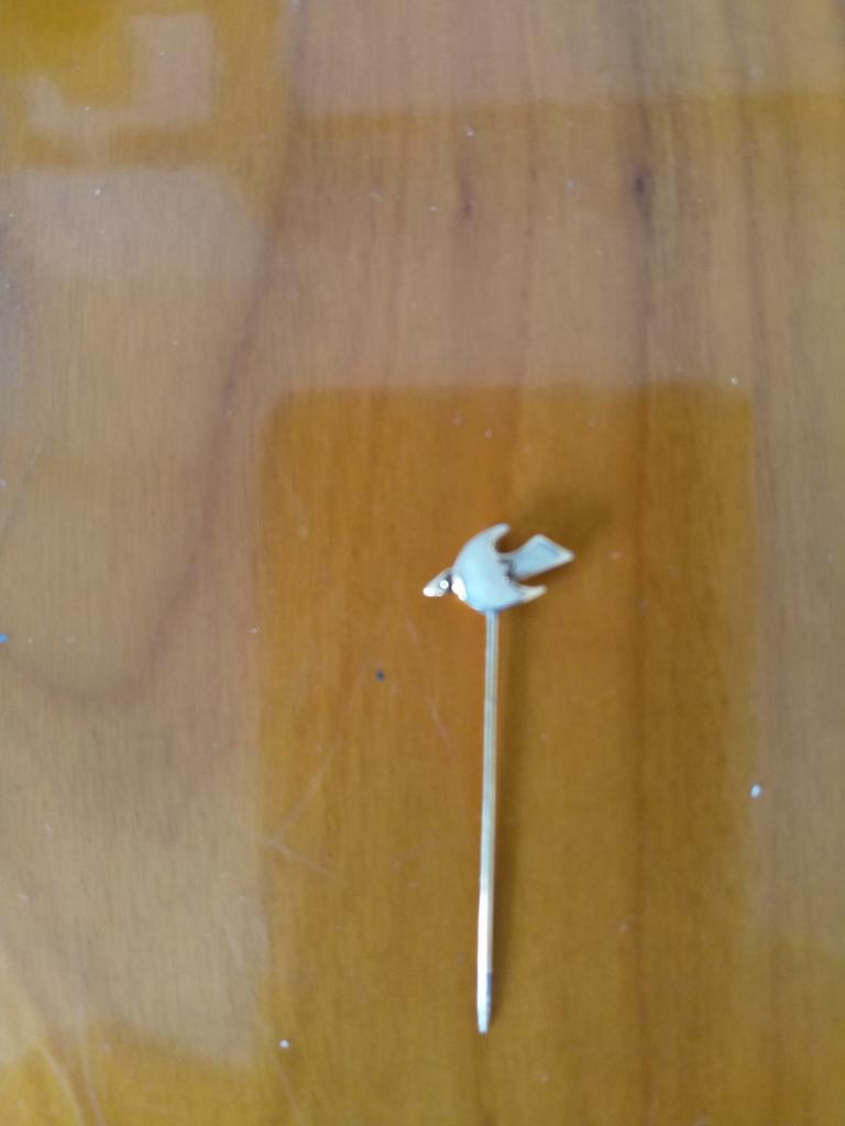 Speldje zwaluw of duif (geen goud), Ophalen of Verzenden, Nieuw, Overige onderwerpen