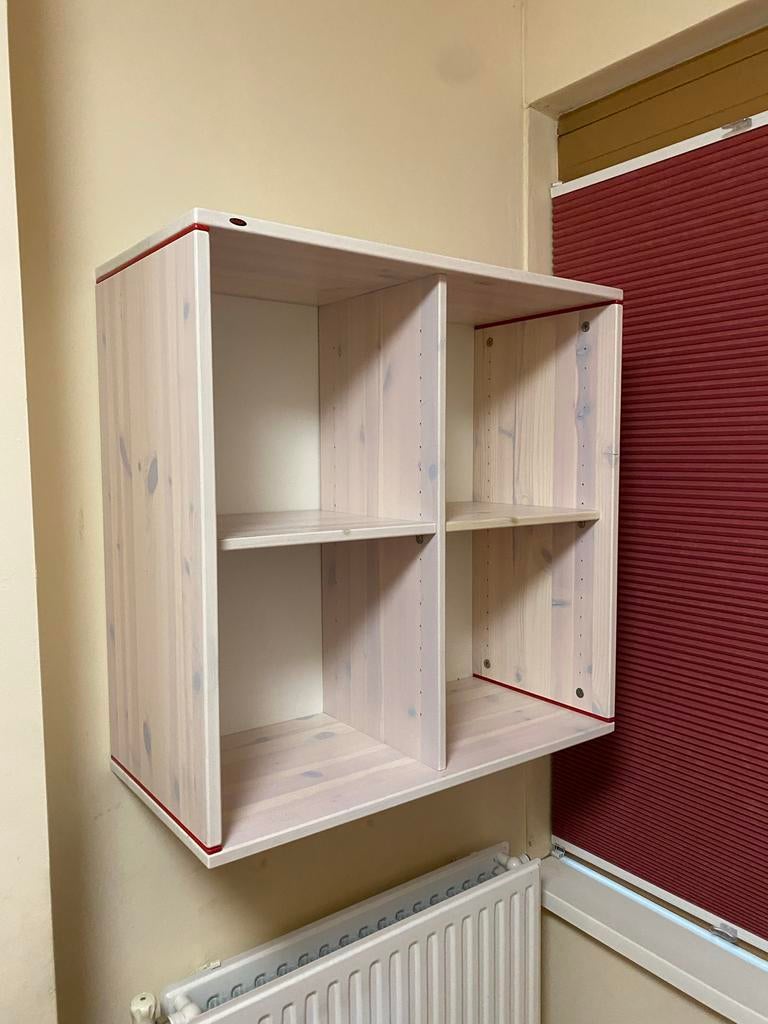 Flexa wandkast wit met vier vakken, Ophalen, Zo goed als nieuw