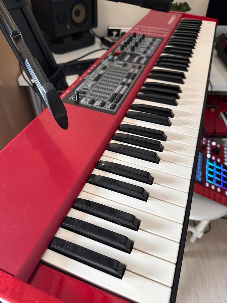 Nord Electro 3 SW73, Muziek en Instrumenten, Keyboards, Zo goed als nieuw, 61 toetsen, Overige merken, Aanslaggevoelig, Ophalen