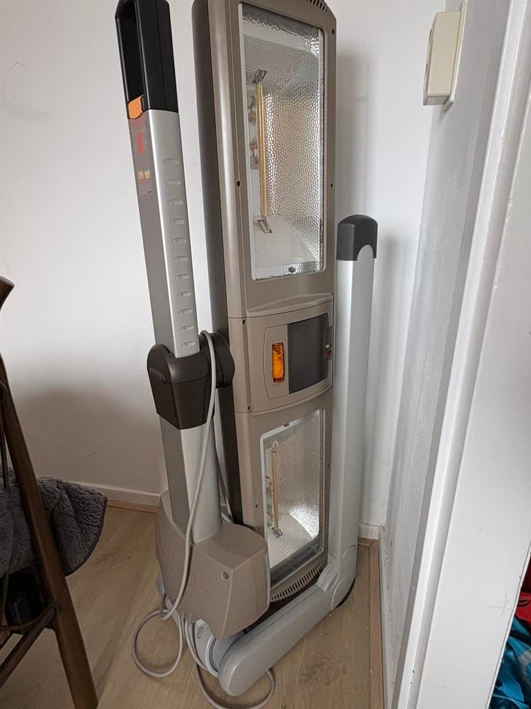 Philips zonnebank, Witgoed en Apparatuur, Zonnebanken en Gezichtsbruiners, Ophalen, Zo goed als nieuw, Zonnebank enkelzijdig, Minder dan 10 lampen