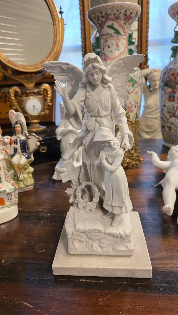 Antiek Wit Biscuit Beeld: Engel met Kind, Ophalen of Verzenden