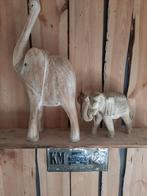 Twee handgemaakte houten olifanten, Ophalen of Verzenden