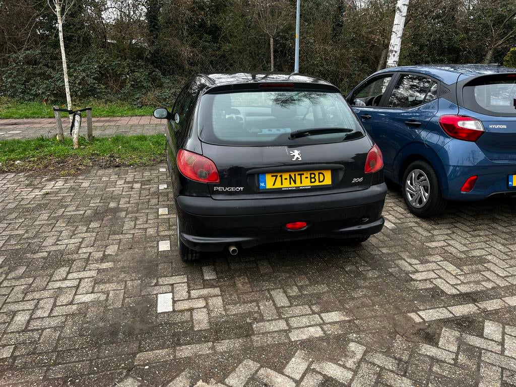 Peugeot 206 1.4 X-line 3D 2004 Zwart, Voorwielaandrijving, 31 €/maand, 4 cilinders, Zwart