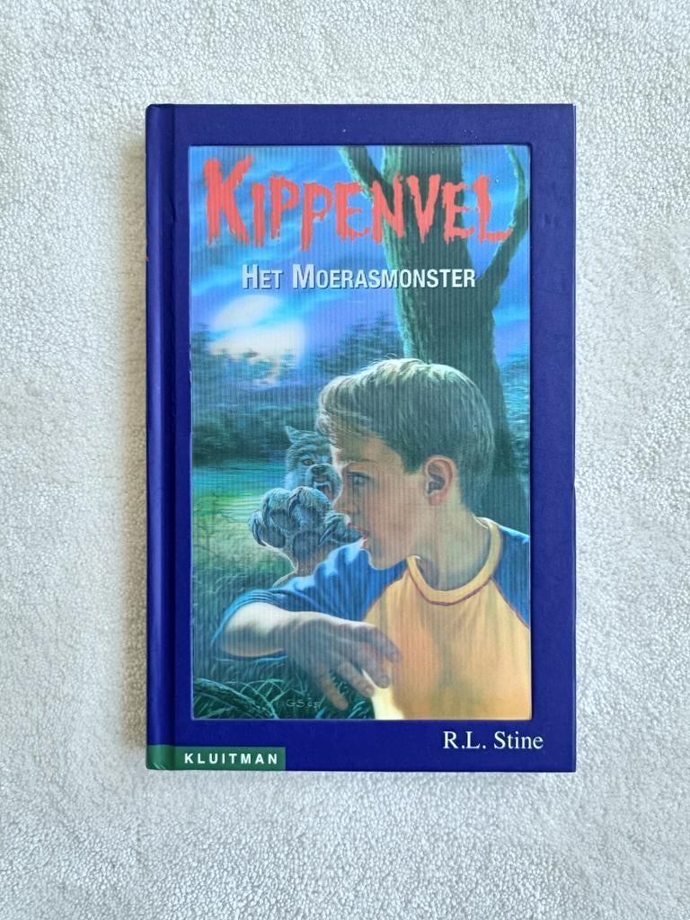 Boek uit de serie Kippenvel: Het Moerasmonster - R.L. Stine, Ophalen of Verzenden, Zo goed als nieuw