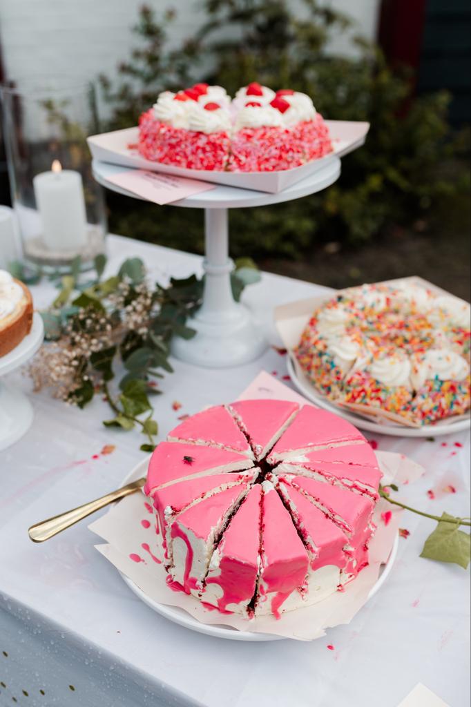 Complete etagere/taartbuffet decoratie set bruiloft of feest, Ophalen of Verzenden, Zo goed als nieuw