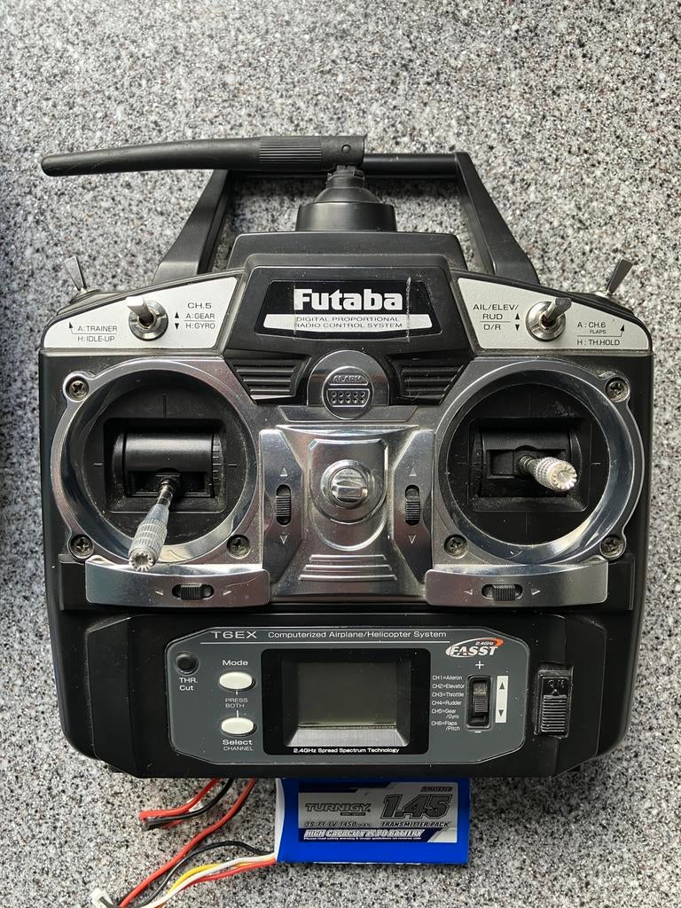 Futaba Fasst T6EX 2.4ghz zender, mode 2, met lipo accu, Ophalen of Verzenden, Gebruikt