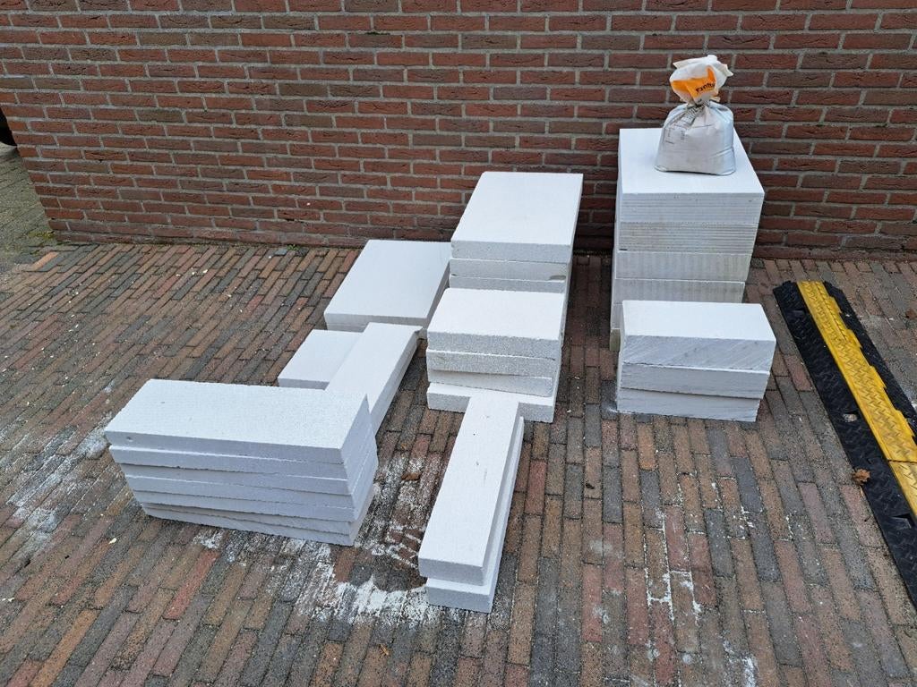 Diverse Ytong / gasbetonblokken met lijm. Zie omschrijving, Ophalen