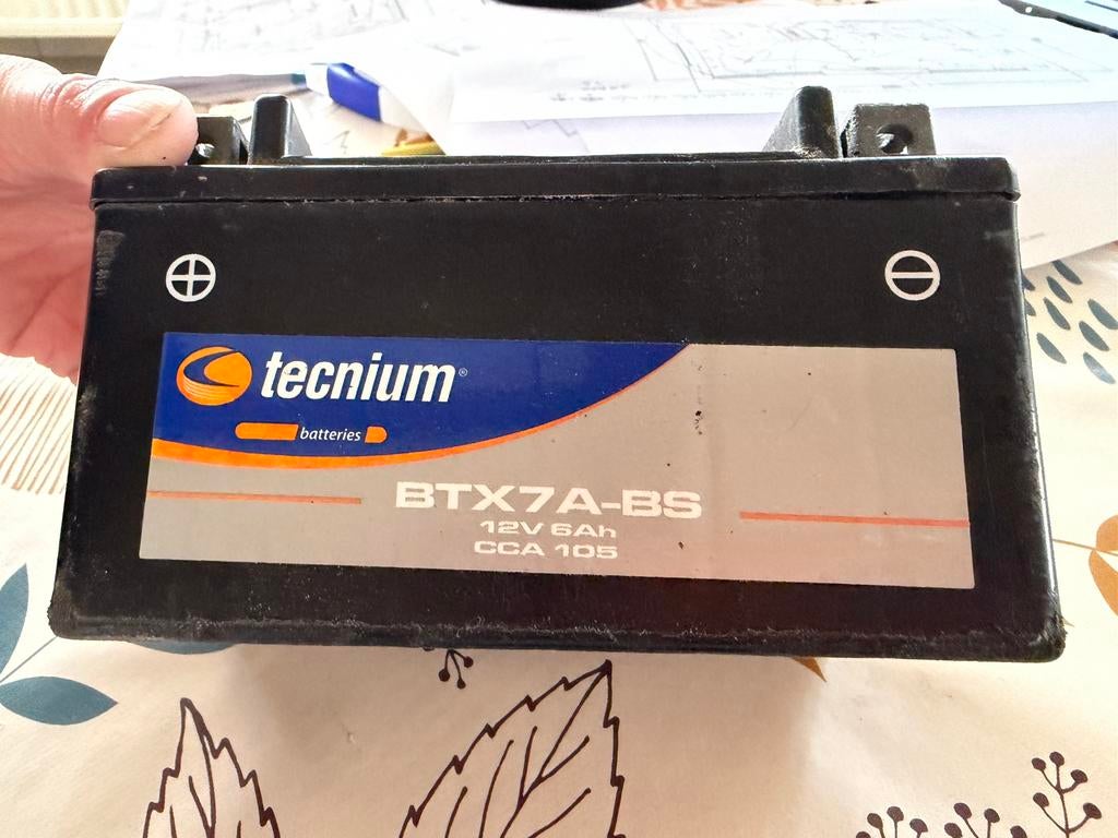 Accu voor brommer, Ophalen of Verzenden, Gebruikt, Universele onderdelen