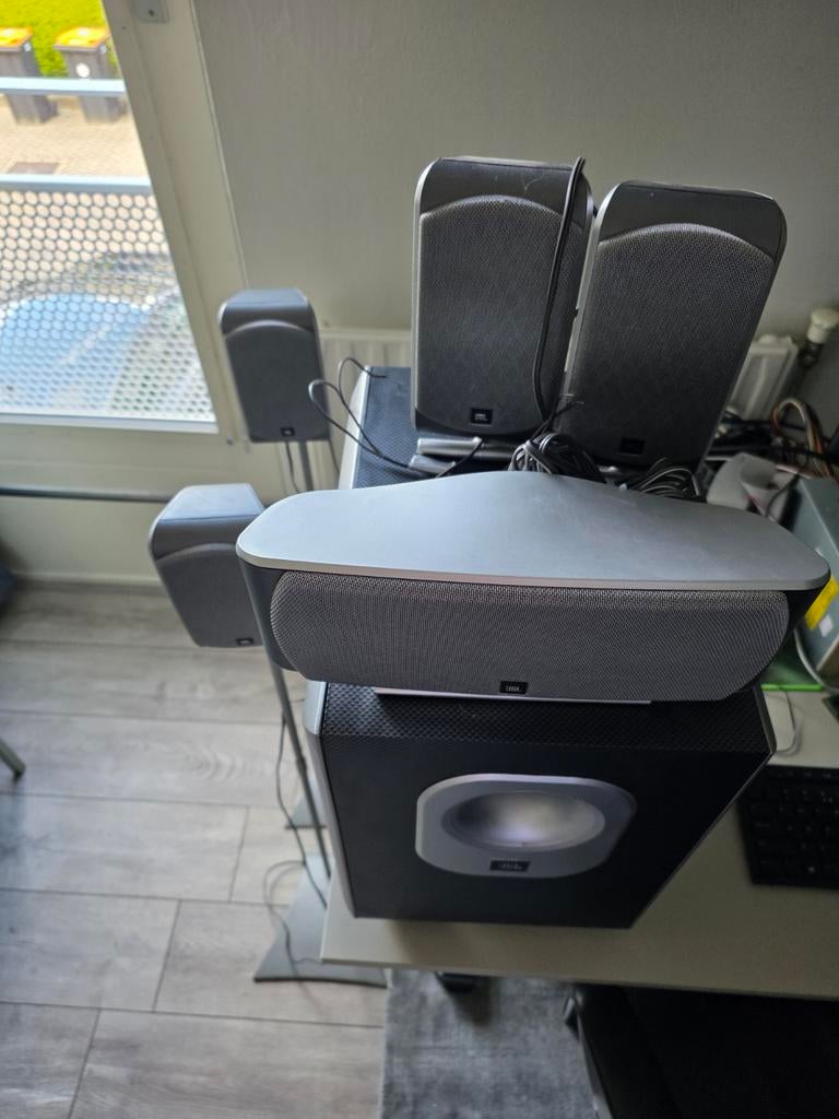 JBL 5.1 speakerset SCS200 met SUB200/230 en standaards, Ophalen, 120 watt of meer, JBL