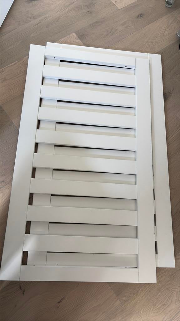 2 zijpanelen Bopita Bianco ledikant, Ophalen, Gebruikt