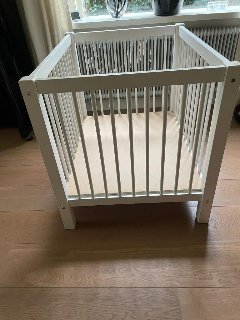 witte kinderbox, Kinderen en Baby's, Boxen, Ophalen, Gebruikt, Rechthoekig, In hoogte verstelbaar