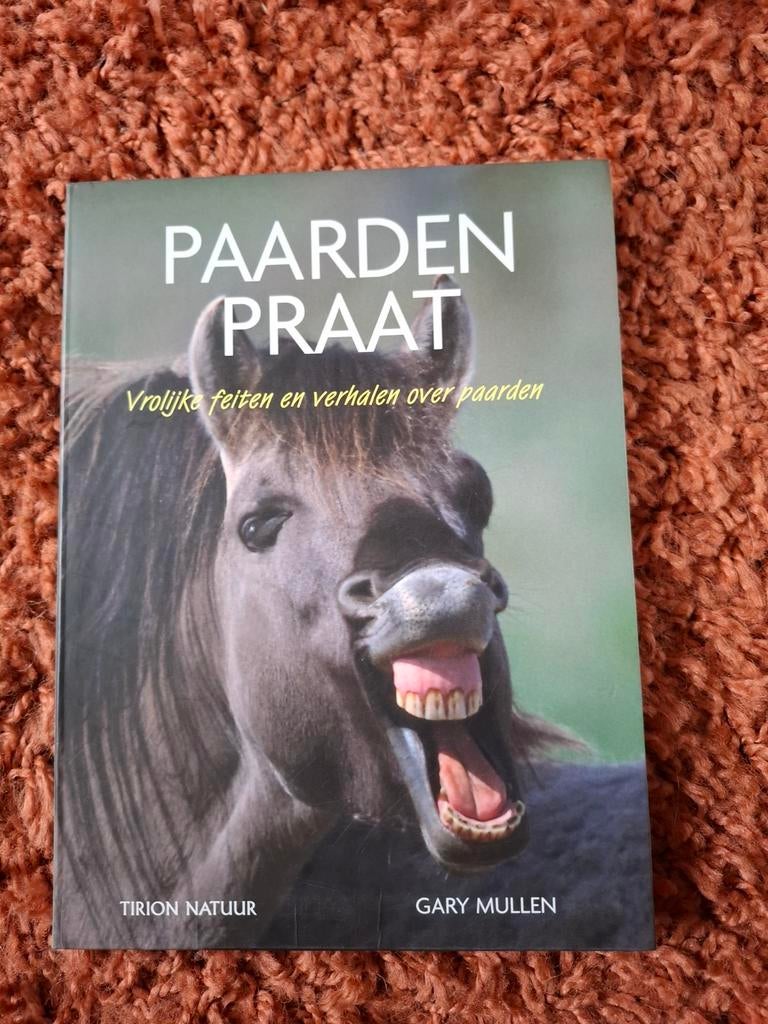 Paardenpraat, Ophalen of Verzenden, Zo goed als nieuw