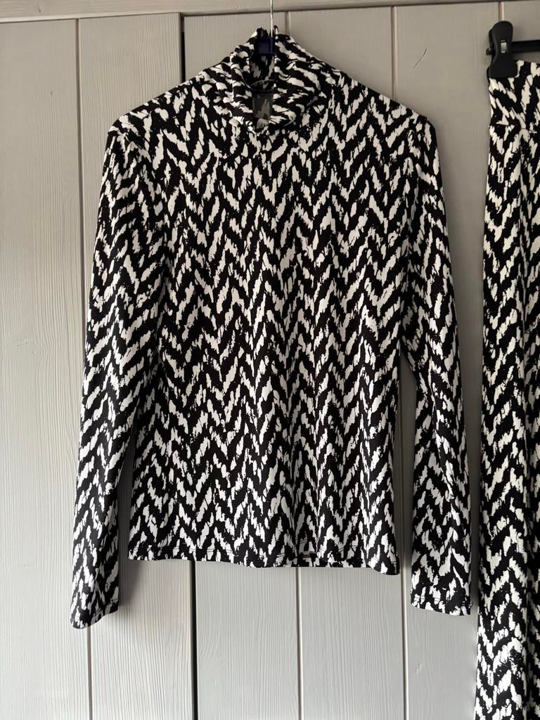 Vanilia Top Tweed Col Zwart/Ecru Maat 36, Kleding | Dames, Zwart, Ophalen of Verzenden, Zo goed als nieuw, Lange mouw