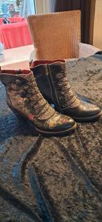 Laura Vita Enkellaarsjes Zwart Maat 39 - Zo goed als nieuw, Zwart, Lage of Enkellaarzen, Ophalen of Verzenden, Zo goed als nieuw