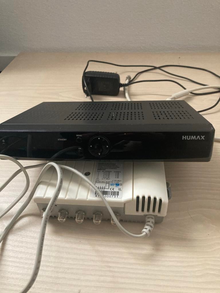 Humax tv ontvanger en versterker voor tv en radio, Ophalen of Verzenden, Gebruikt, Decoder