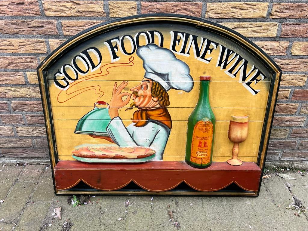 Houten bord 'Good Food Fine Wine' met kok en wijn, Ophalen