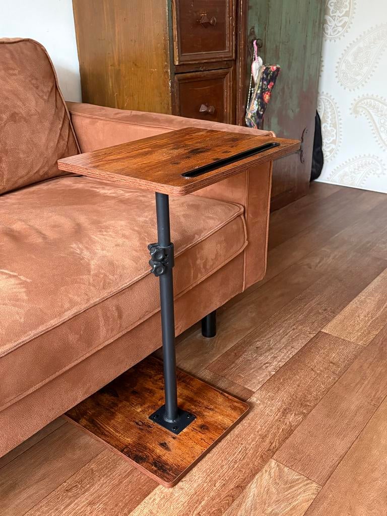 Bijzettafel in hoogte verstelbaar - Nieuwstaat, Huis en Inrichting, Tafels | Bijzettafels, 45 tot 60 cm, Minder dan 55 cm, Ophalen of Verzenden