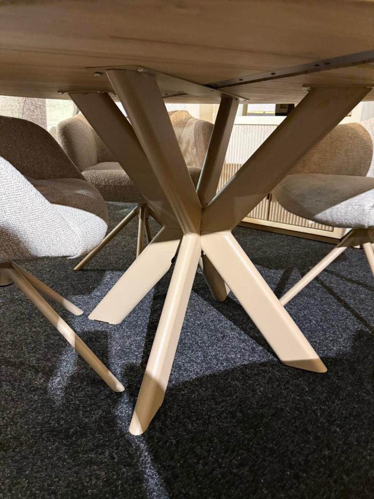 Eettafel rond 140cm met massief Eiken blad, Ophalen, Hertogensingel 97 Oss, Rond, Nieuw