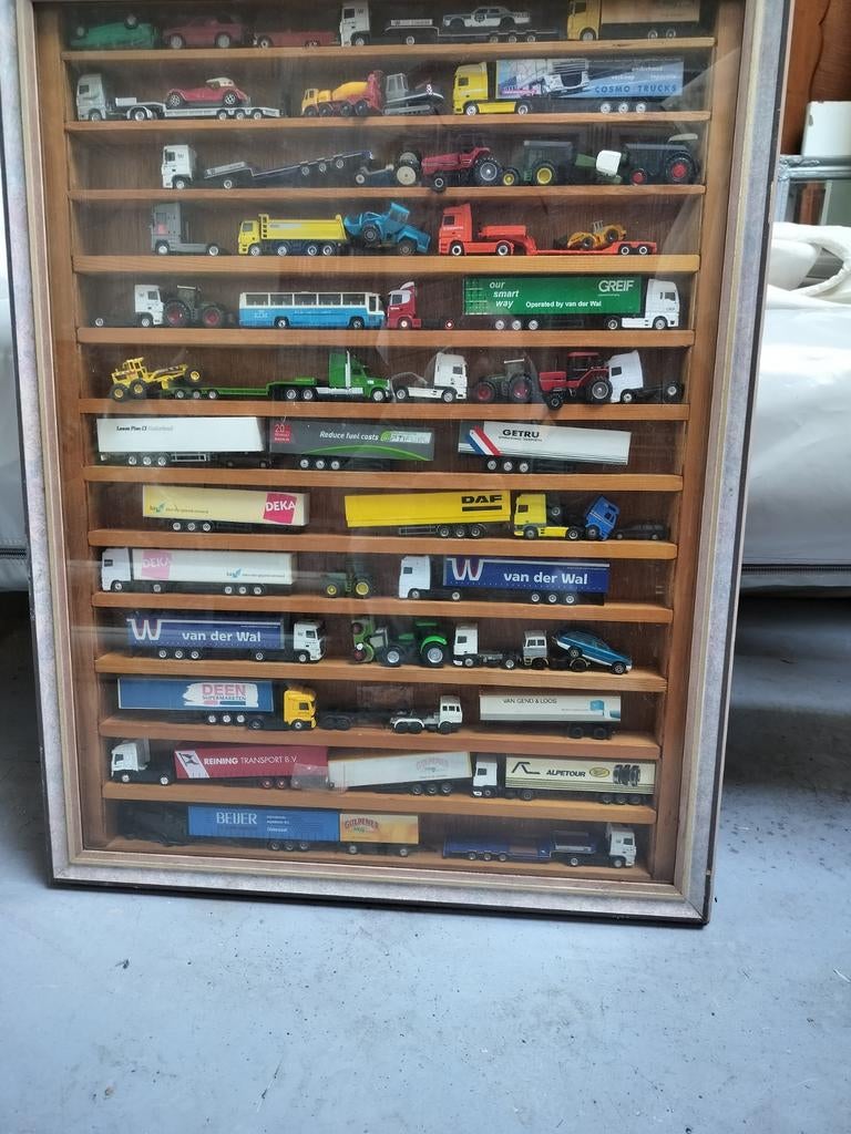 Miniatuur autootjes en vrachtauto's, Ophalen