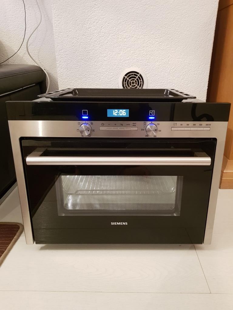 ZEER NETTE SIEMENS INBOUW COMBI OVEN MAGNTROON, Ophalen, Zo goed als nieuw, Hete lucht, 45 tot 60 cm