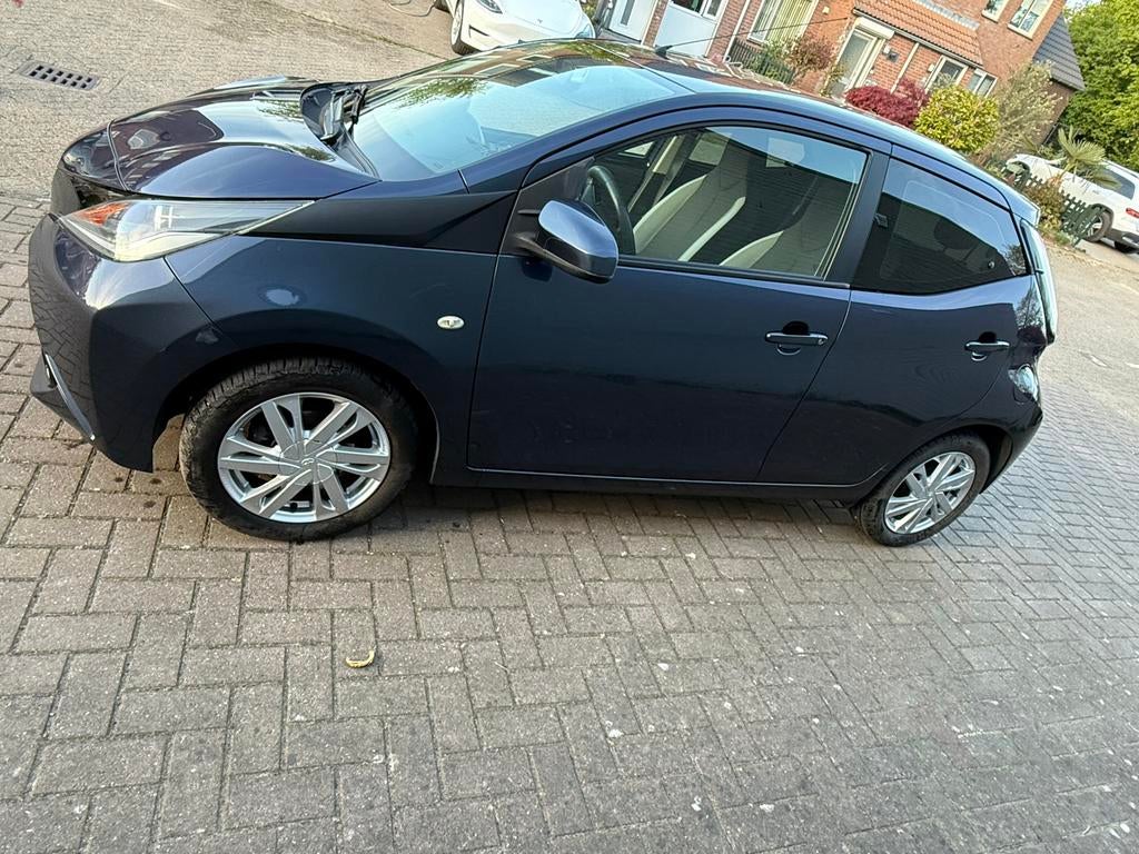 Toyota Aygo 1.0 12V Vvt-i 2015 Blauw, Auto's, Toyota, Particulier, Aygo, Benzine, A, Hatchback, Handgeschakeld, Origineel Nederlands